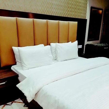 Diplomat Inn Карачі Екстер'єр фото